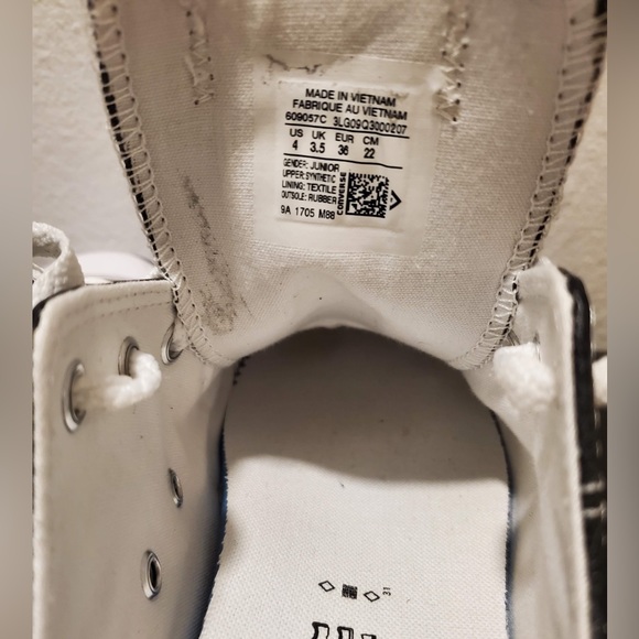 Converse Chuck Taylor® All Star Leather Ox Shoes - Picture 3 of 4